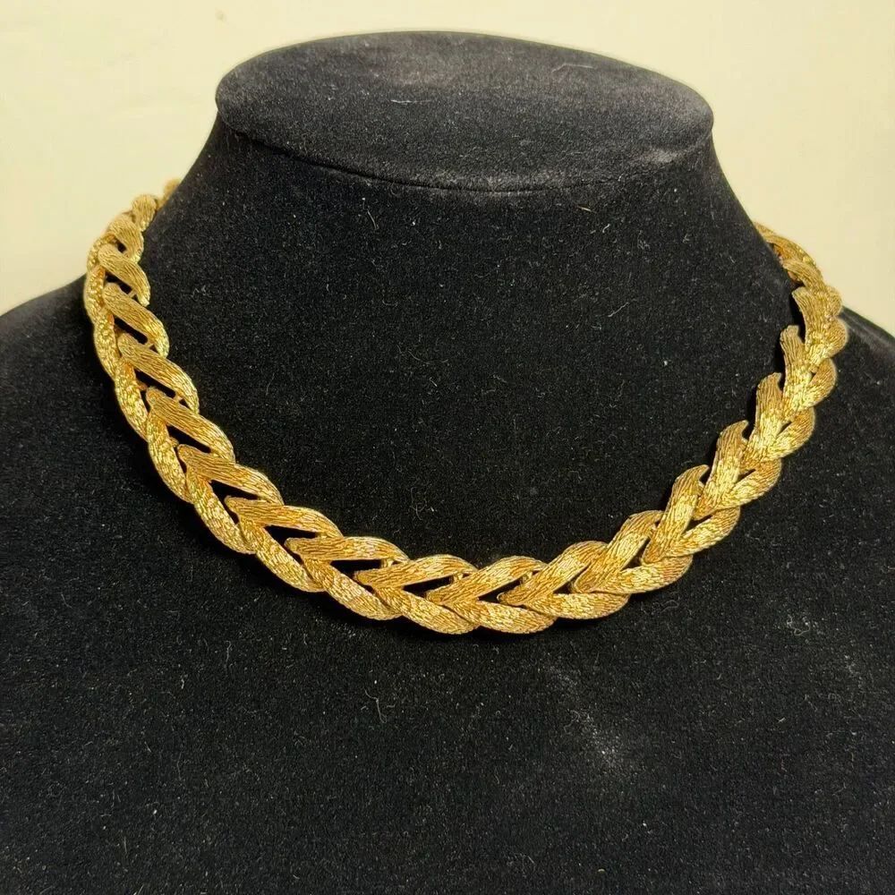 Vintage Gold Tone Textured Link Necklace 16" Hidden Box Clasp Chunky Statement